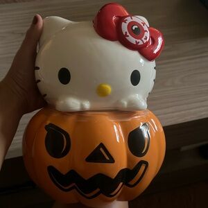 Hello Kitty Halloween NWT cookie jar